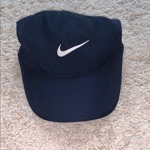 Nike Featherlight dri-fit hat